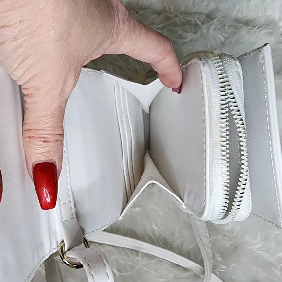 White Kitty Cat Crossbody Wallet Purse - Picture 4 of 6